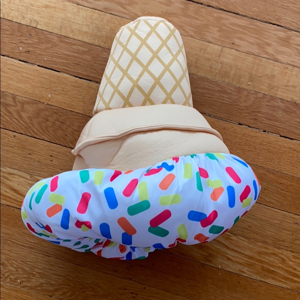 Rosta imposta ice cream hat